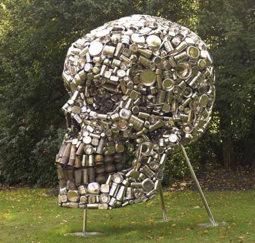 Le sculture di Subodh Gupta a Vienna Le sculture di Subodh Gupta a Vienna