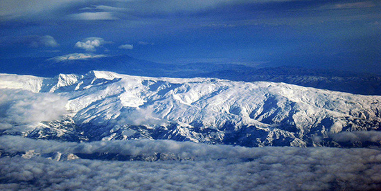 La Sierra Nevada: un lusso sciare al lato del mare