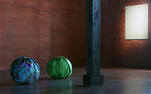 Tra – Edge of Becoming a Venezia Tra – Edge of Becoming a Venezia