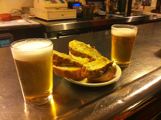 Uscire la sera a Barcellona spendendo meno di 20€