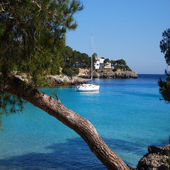 Viaggiare navigando – le migliori spiagge dal mare